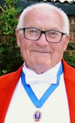 Toastmaster Robert Browne